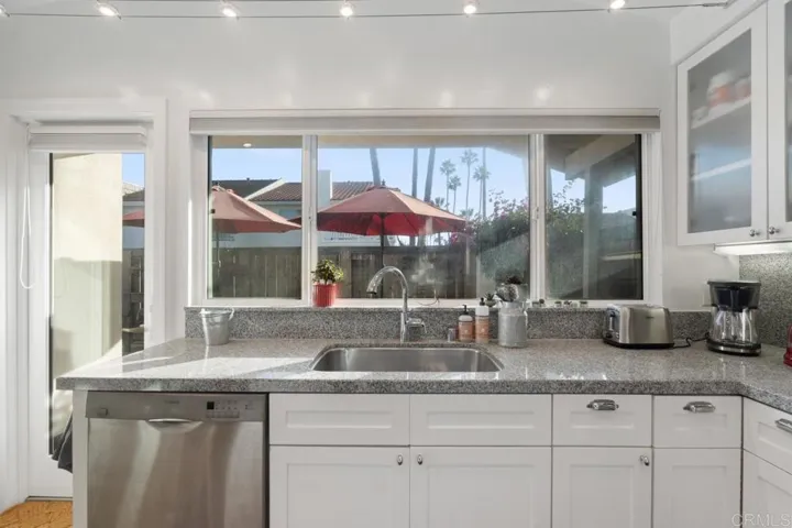 75 Half Moon Bend, Coronado, California 92118