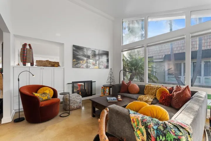 75 Half Moon Bend, Coronado, California 92118