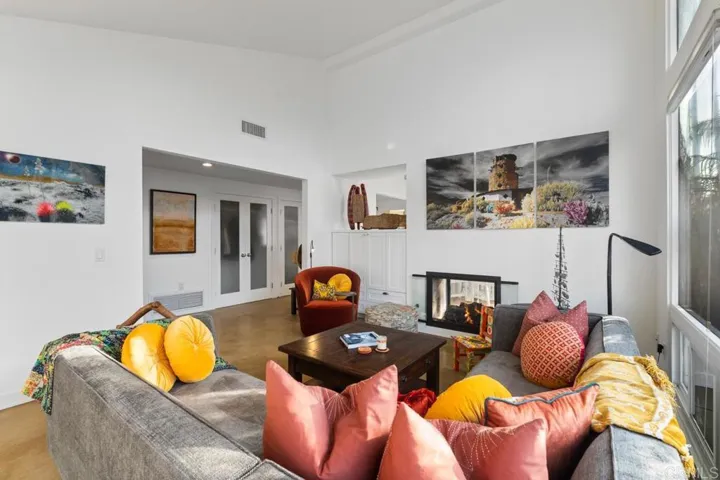 75 Half Moon Bend, Coronado, California 92118