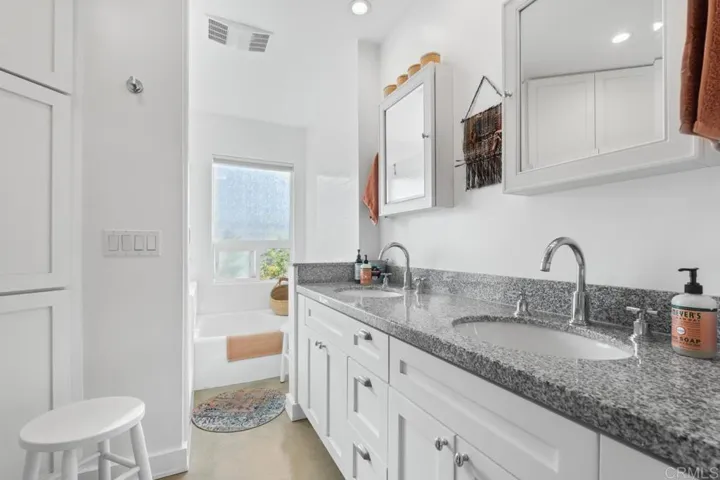 75 Half Moon Bend, Coronado, California 92118