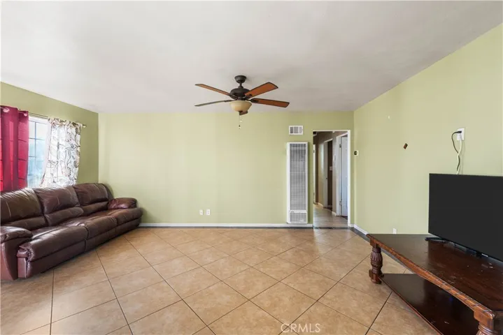 2025 E Avenue Q6, Palmdale, California 93550