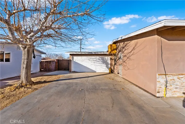 2025 E Avenue Q6, Palmdale, California 93550