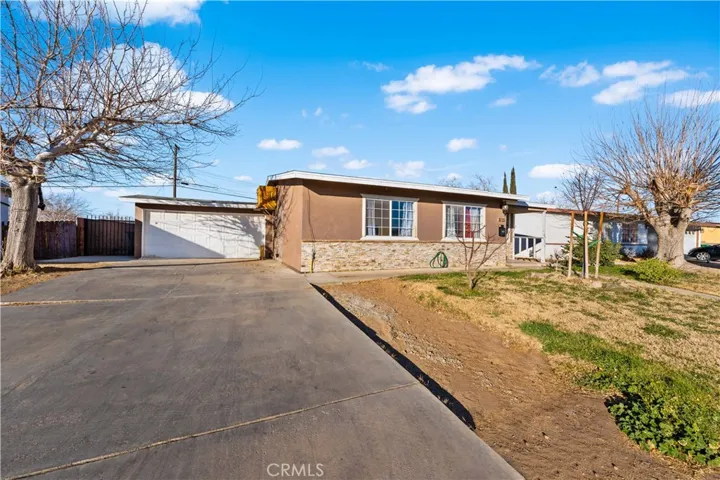 2025 E Avenue Q6, Palmdale, California 93550