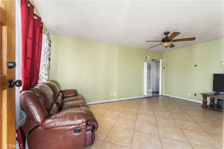 2025 E Avenue Q6, Palmdale, California 93550
