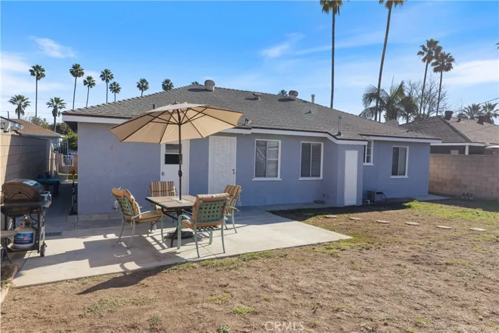 huge backyard with patio off kitchen