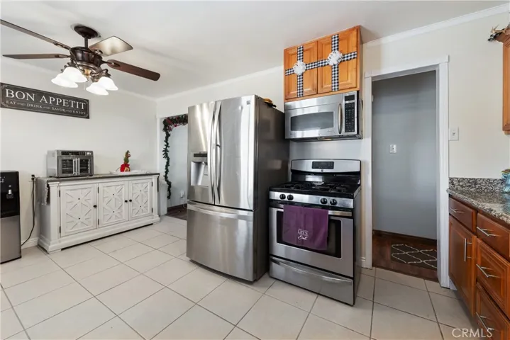 Stainless microwave & Dishwasher included