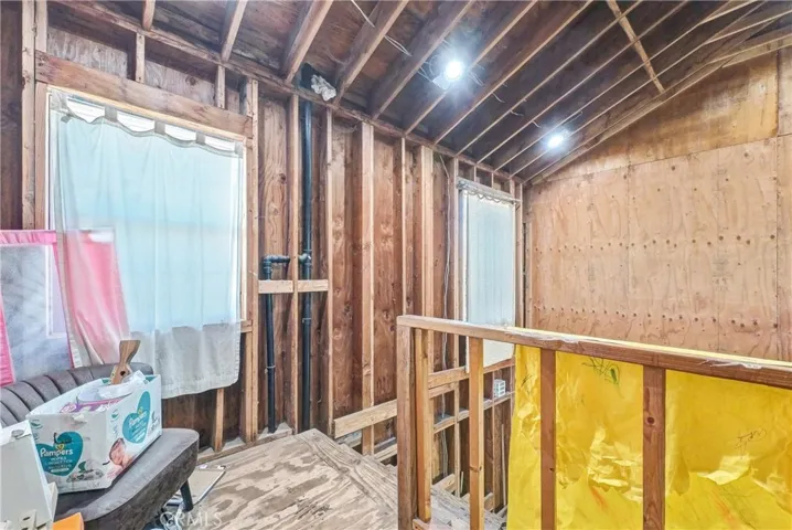 1402 E Cruces Street, Wilmington, California 90744