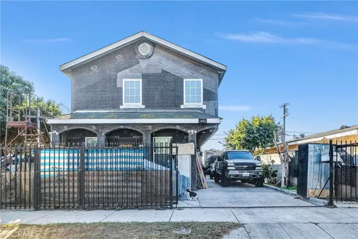 1402 E Cruces Street, Wilmington, California 90744