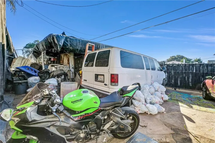 1402 E Cruces Street, Wilmington, California 90744