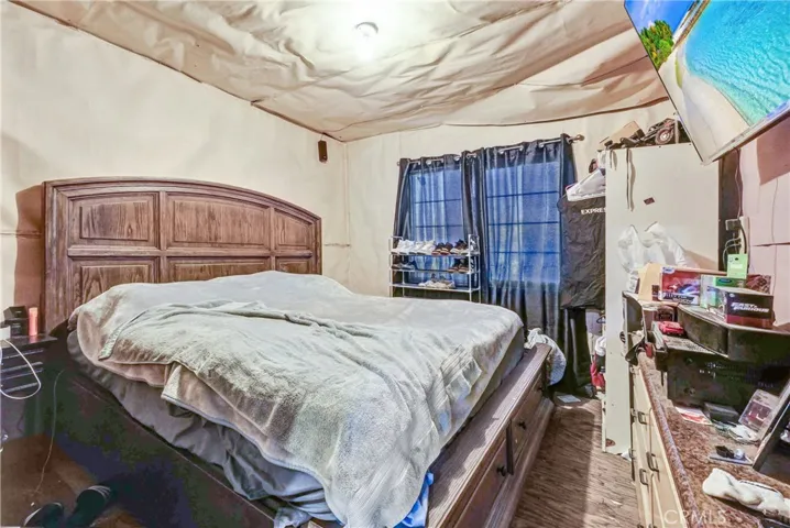 1402 E Cruces Street, Wilmington, California 90744