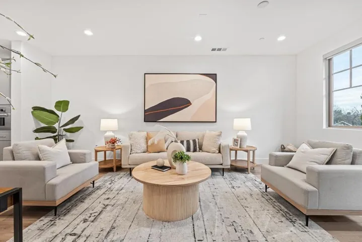 271 Fairchild Drive, Mountain View, California 94043