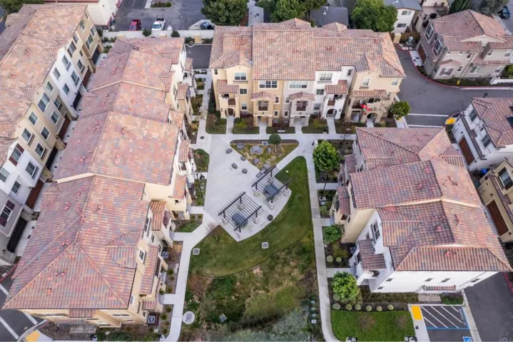 271 Fairchild Drive, Mountain View, California 94043
