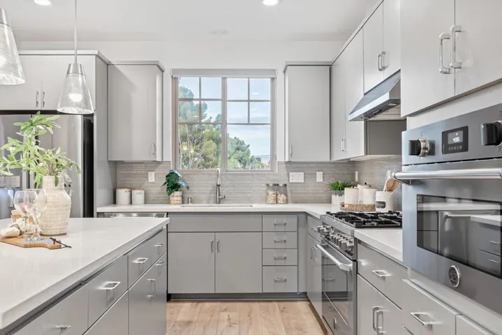 271 Fairchild Drive, Mountain View, California 94043