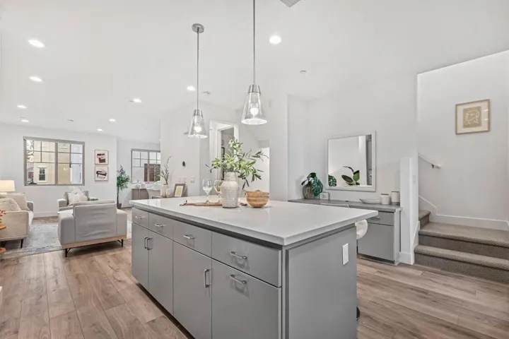 271 Fairchild Drive, Mountain View, California 94043