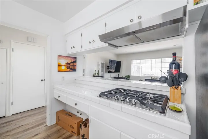 220 14th Street, Manhattan Beach, California 90266