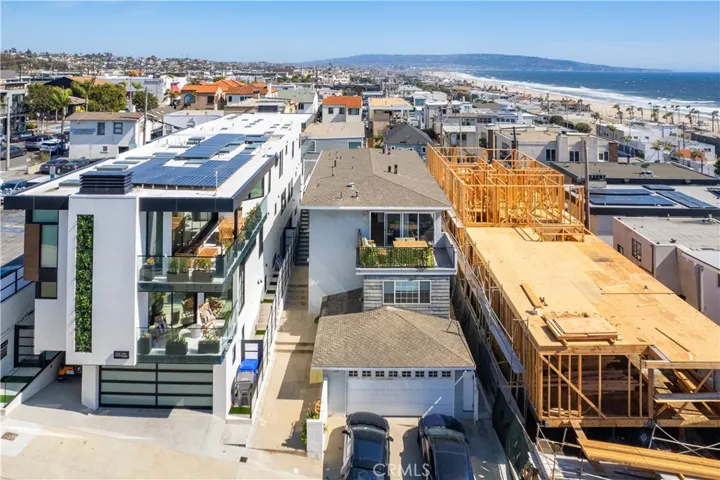 220 14th Street, Manhattan Beach, California 90266