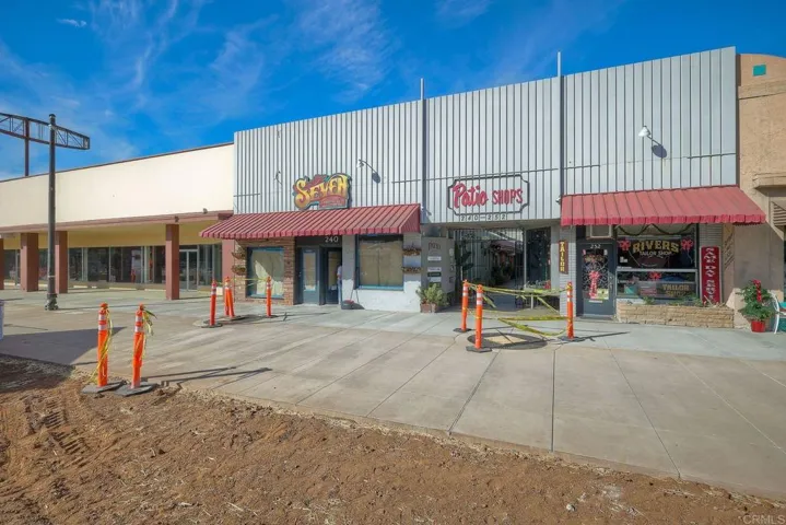 Wide sidewalks for seating