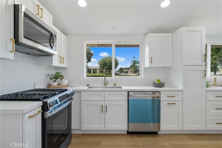 29682 N Enrose Avenue, Rancho Palos Verdes, California 90275