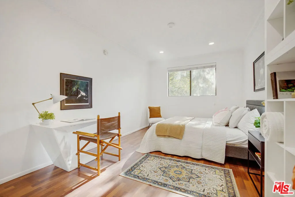 3480 Barham Boulevard 223, Los Angeles, California 90068 home-pic-5