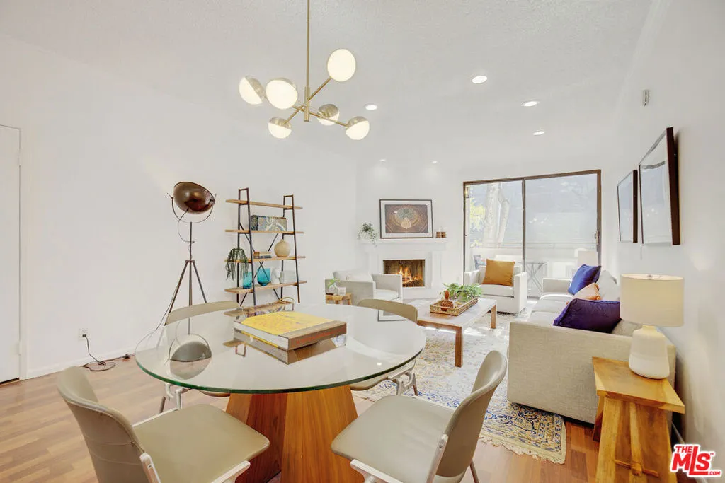 3480 Barham Boulevard 223, Los Angeles, California 90068 home-pic-2