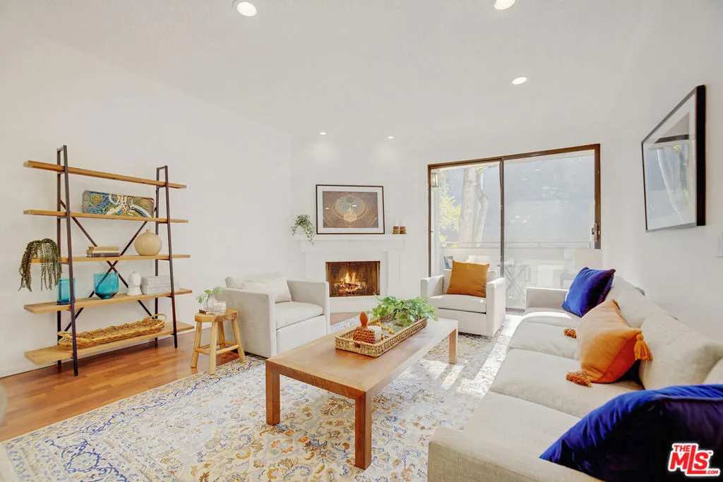 3480 Barham Boulevard 223, Los Angeles, California 90068 home-pic-0