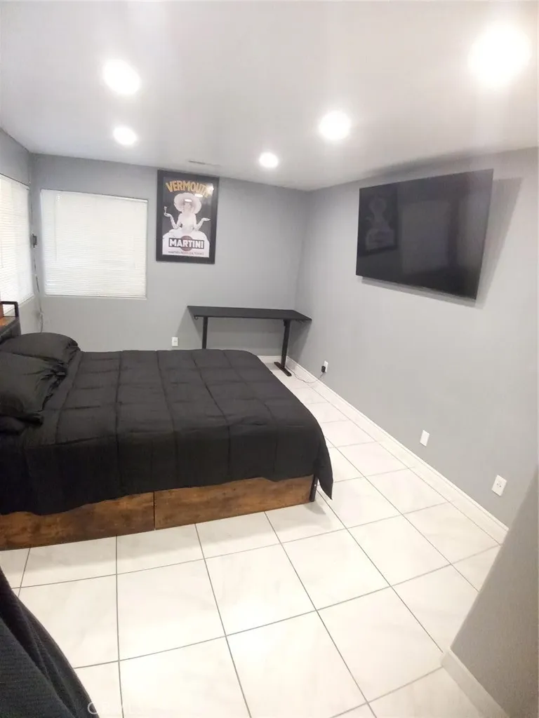 13330 E Avenue W, Pearblossom, California 93553 home-pic-8