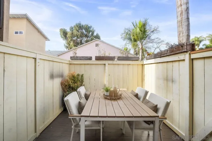 1127 Thomas Ave 12, San Diego, California 92109