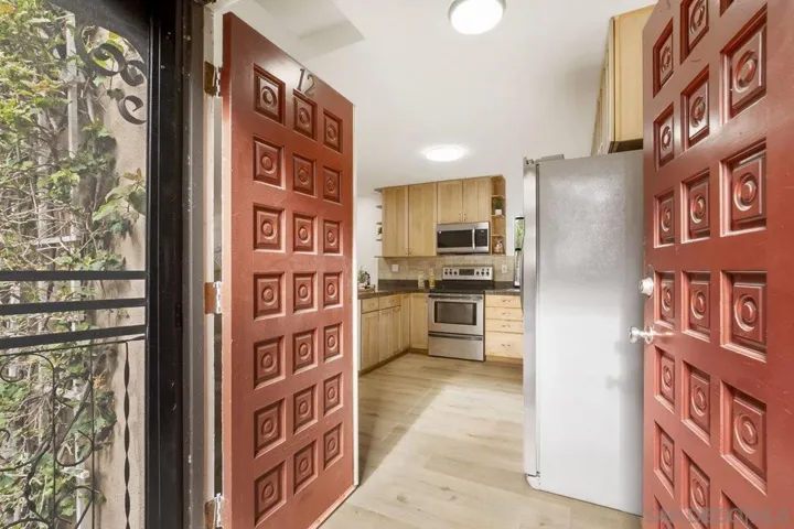 1127 Thomas Ave 12, San Diego, California 92109