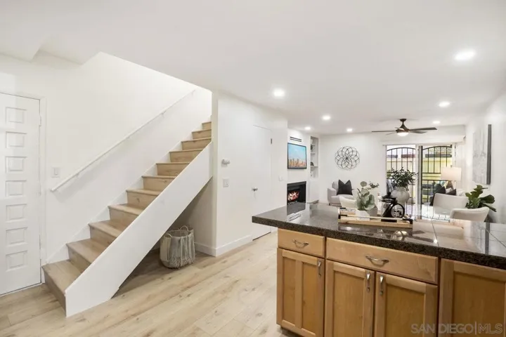1127 Thomas Ave 12, San Diego, California 92109