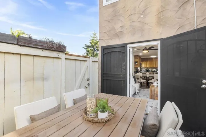 1127 Thomas Ave 12, San Diego, California 92109