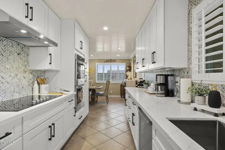 66-web-or-mls-UpmarketMedia-321Paj-6