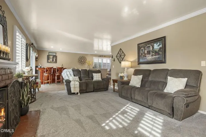 84-web-or-mls-UpmarketMedia-321Paj-57