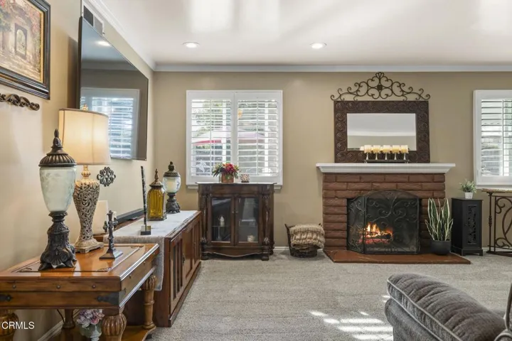 82-web-or-mls-UpmarketMedia-321Paj-51