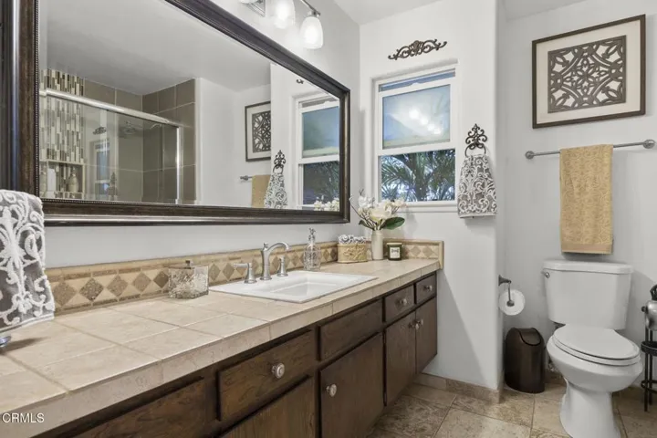 40-web-or-mls-Upmarketmedia_321Paj-111