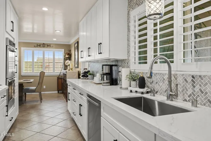 65-web-or-mls-UpmarketMedia-321Paj-3