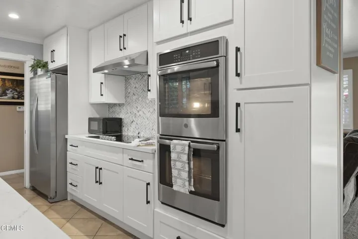 72-web-or-mls-UpmarketMedia-321Paj-24