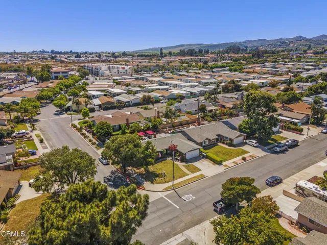 63-web-or-mls-Upmarketmedia_321Paj-aer-2