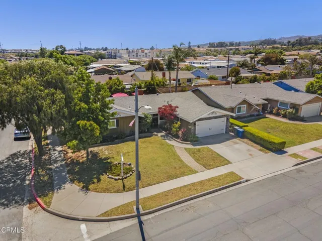 57-web-or-mls-Upmarketmedia_321Paj-aer-9