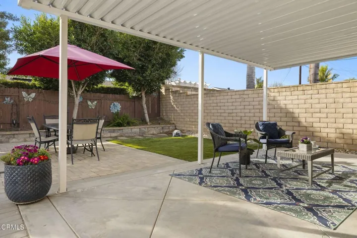 90-web-or-mls-UpmarketMedia-321Paj-74