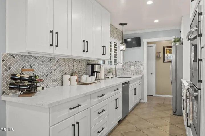 70-web-or-mls-UpmarketMedia-321Paj-18