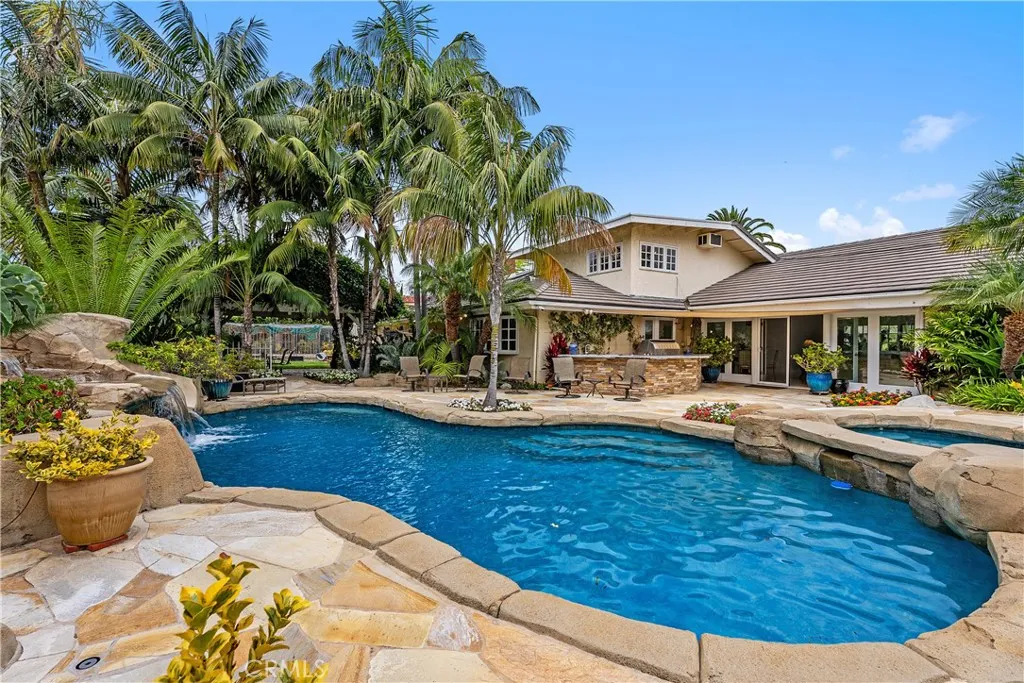 Another view of the pool