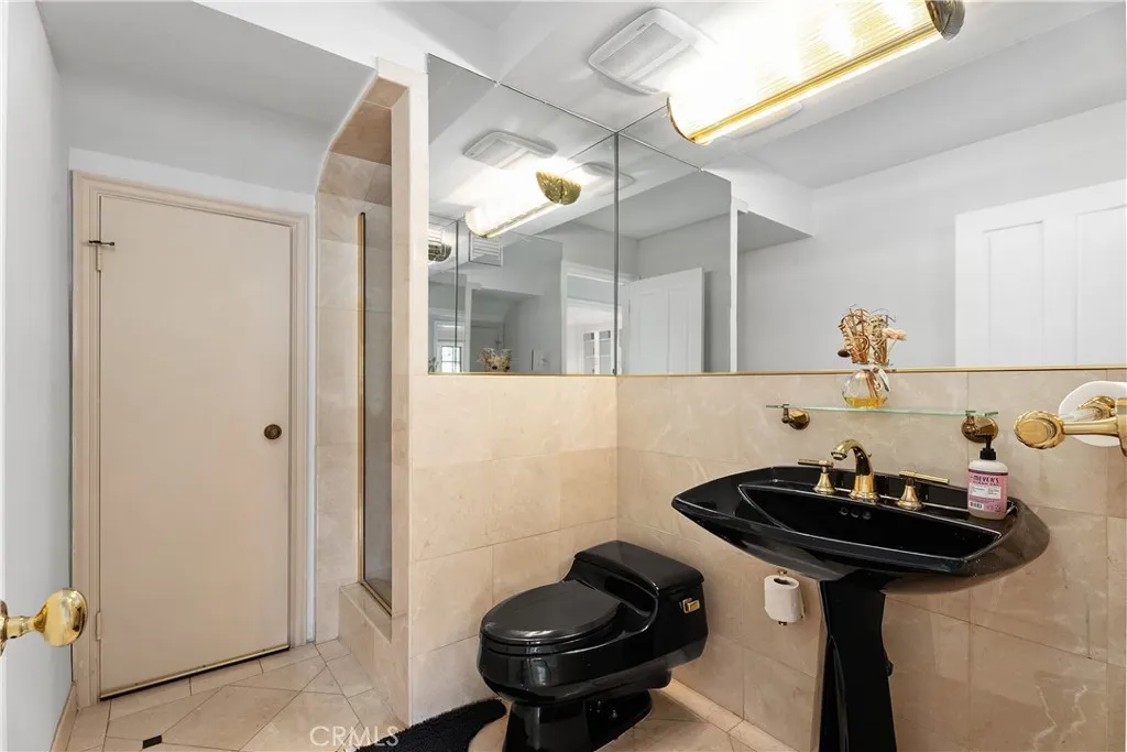 Guest bath