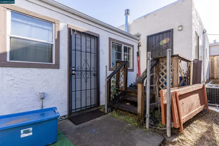 6062 Bernhard Ave, Richmond, California 94805