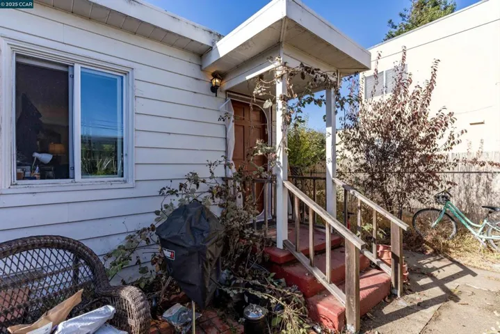 6062 Bernhard Ave, Richmond, California 94805