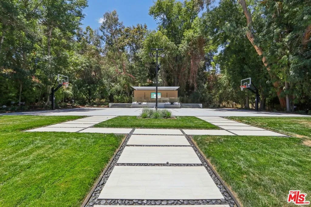 4261 Temma Court, Calabasas, California 91302 home-pic-8