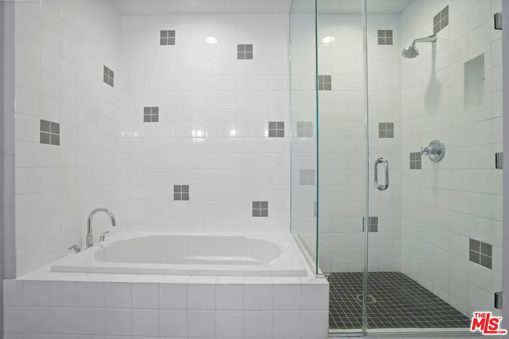 1100 Wilshire 3404, Los Angeles, California 90017 home-pic-27