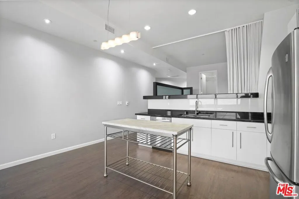 1100 Wilshire 3404, Los Angeles, California 90017 home-pic-10