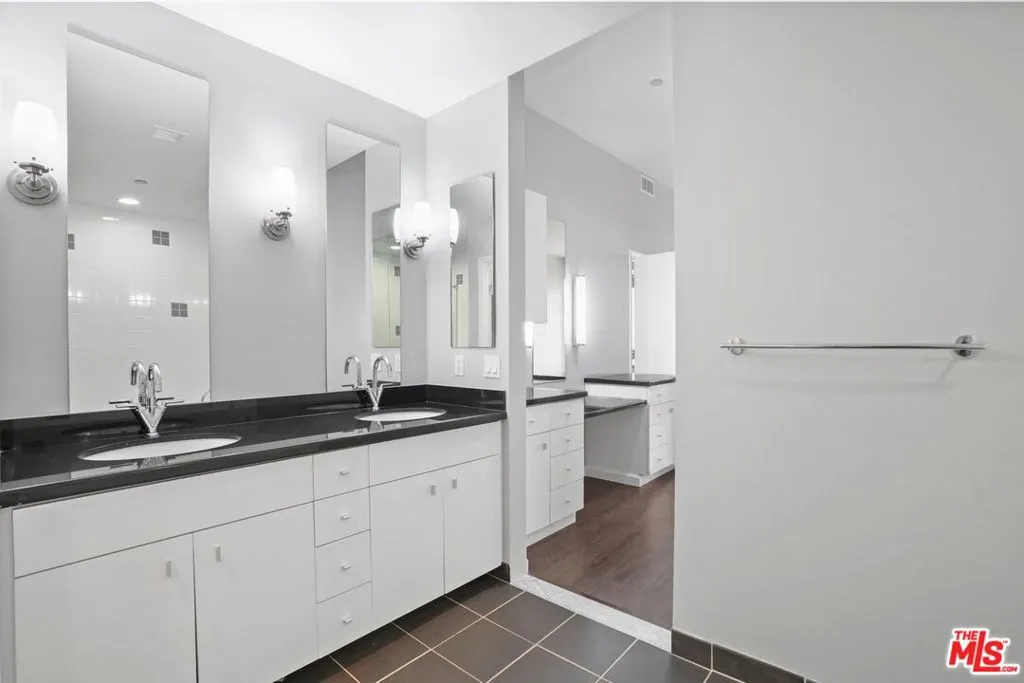 1100 Wilshire 3404, Los Angeles, California 90017 home-pic-25