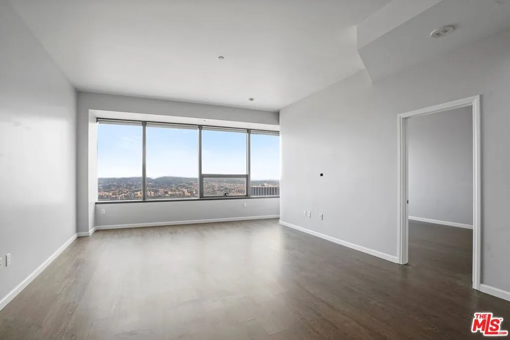 1100 Wilshire 3404, Los Angeles, California 90017 home-pic-16