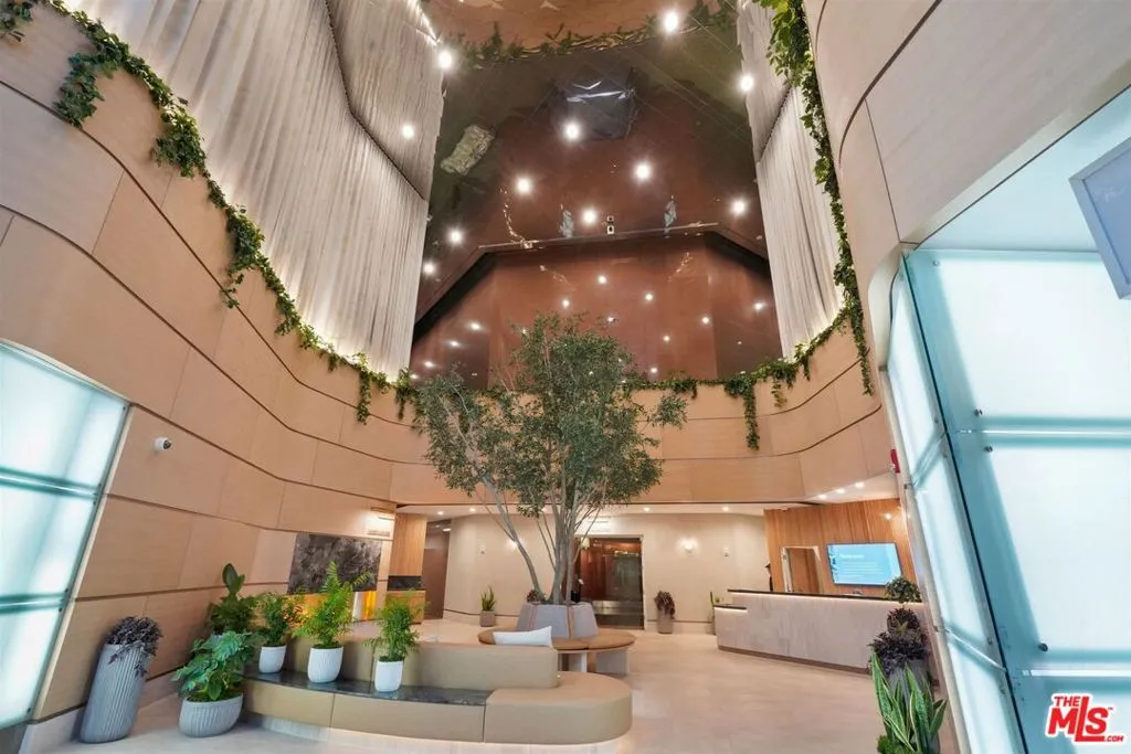 1100 Wilshire 3404, Los Angeles, California 90017 home-pic-48